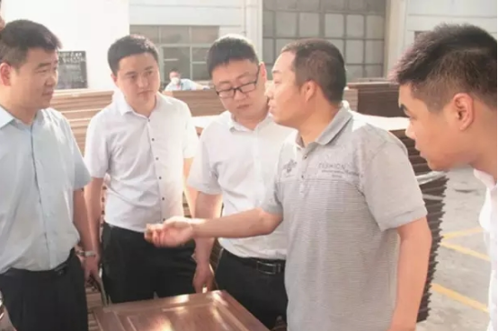 草莓视频官网在线观看家具
