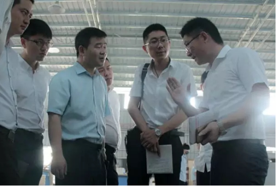 草莓视频官网在线观看家具