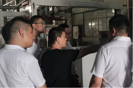 草莓视频官网在线观看家具