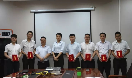草莓视频官网在线观看家具