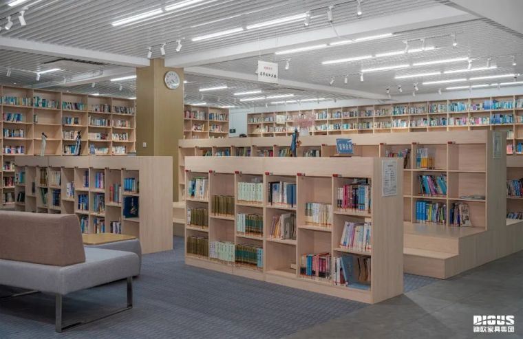 草莓视频官网在线观看图书馆家具