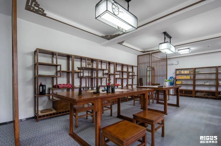 草莓视频官网在线观看图书馆家具