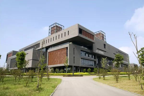 草莓视频官网在线观看学校家具案例 | 南京工程学院：东方意境的理想学府